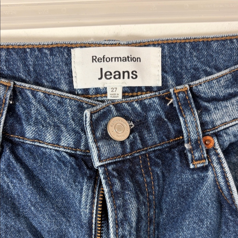 Reformation VAL 90S MID RISE STRAIGHT JEANS IN DONNER CUFFED- 27 - Picture 3 of 10